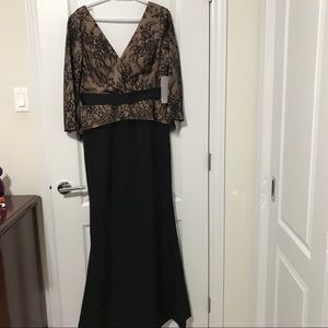 Beautiful night gown-Size 10